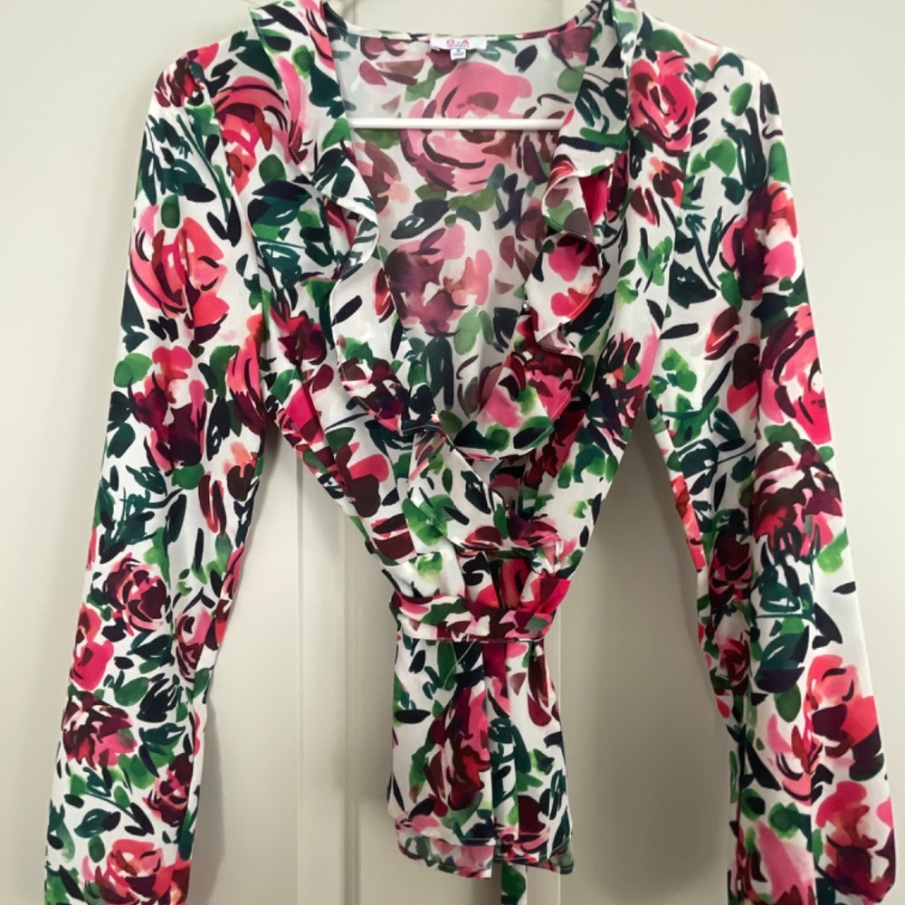 Shirts & Blouses - Picture 5 of 8